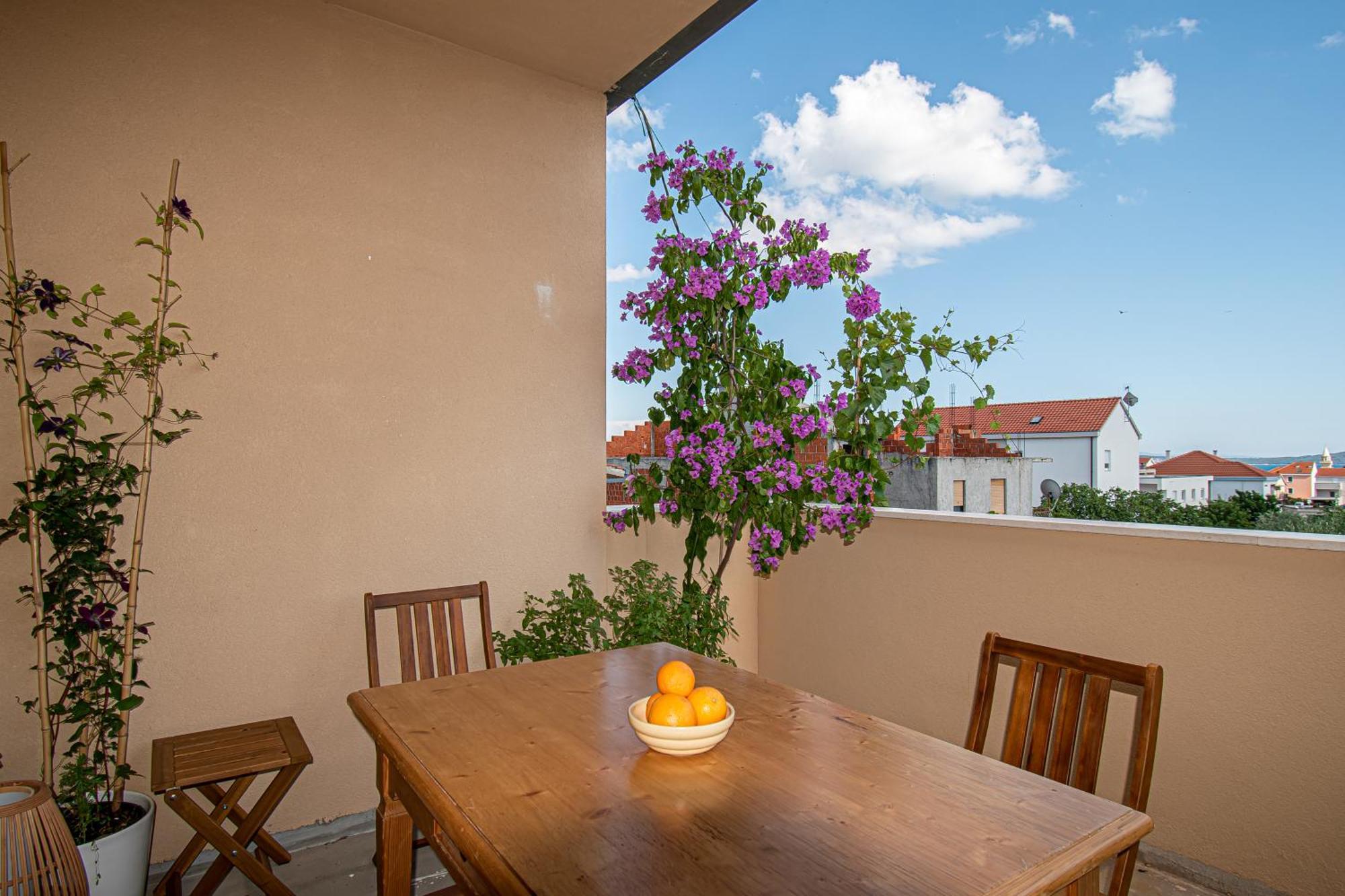 Apartment Nikola Kaštel Novi Exteriör bild